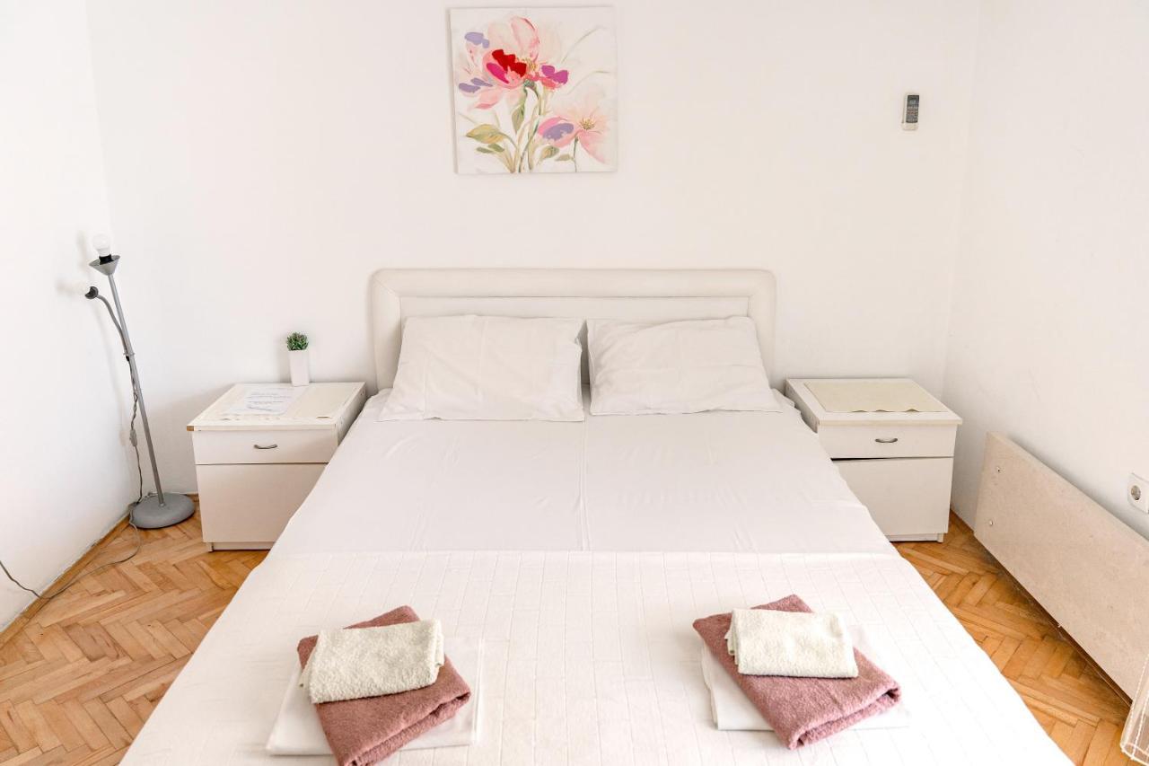 Guest House Jasna Budva Extérieur photo