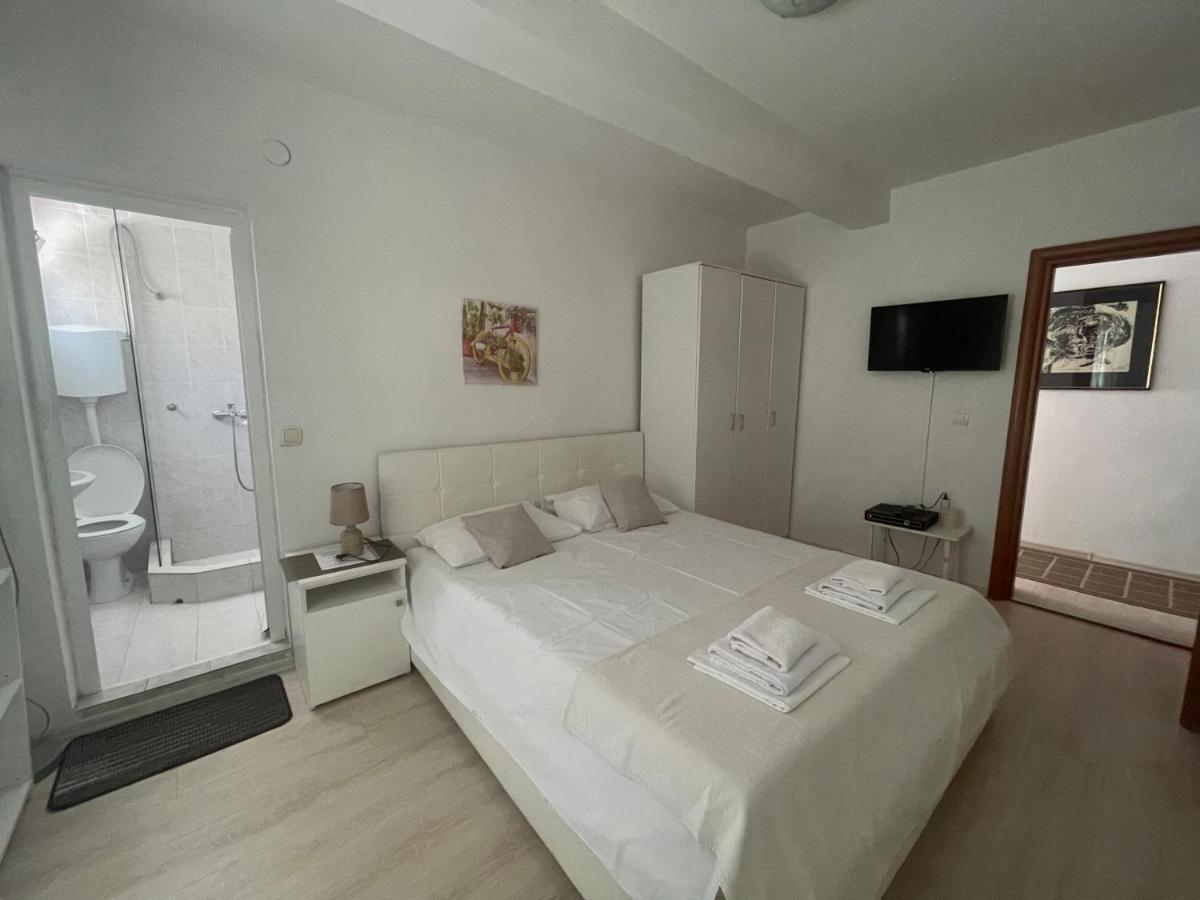 Guest House Jasna Budva Extérieur photo