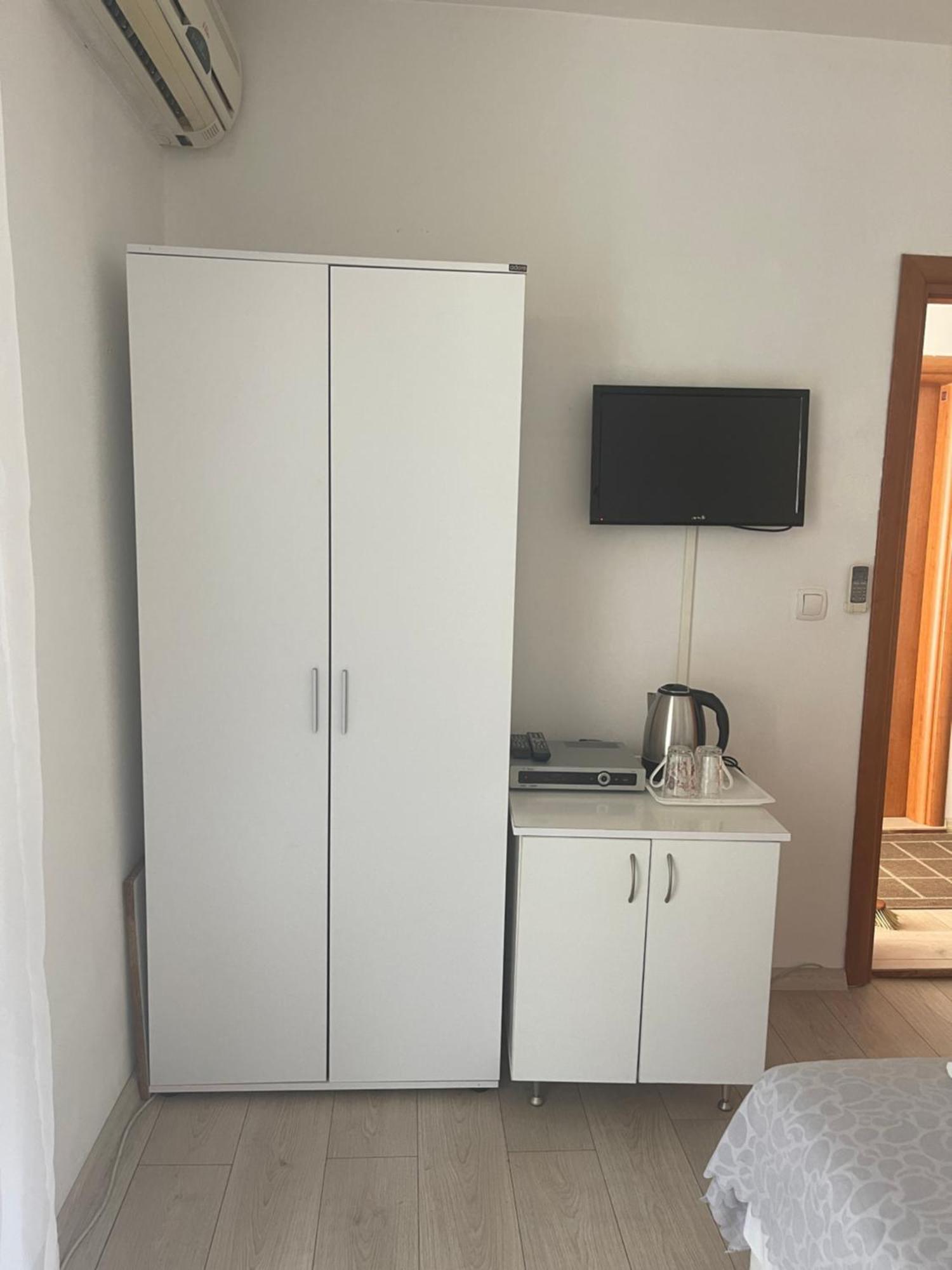 Guest House Jasna Budva Extérieur photo